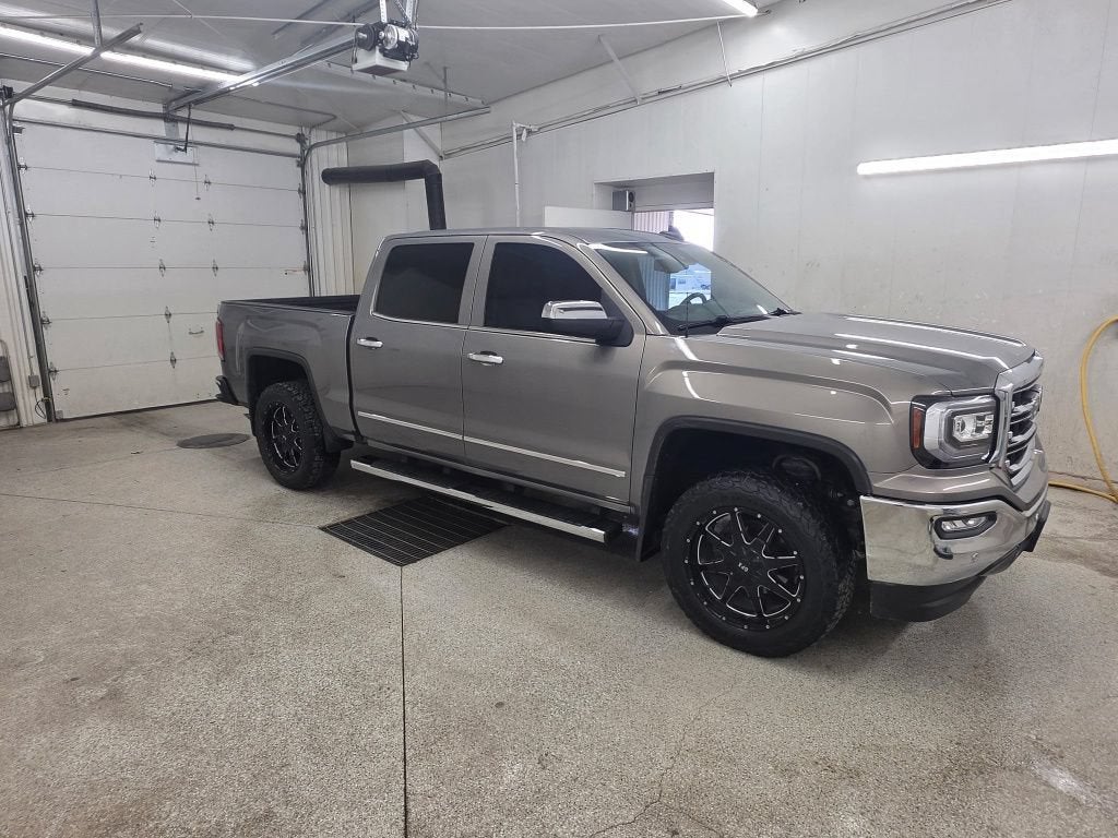 2017 GMC Sierra 1500 — rear three-quarter view