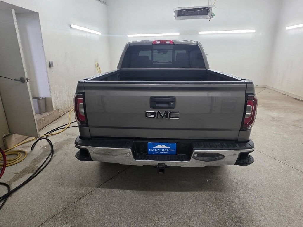 2017 GMC Sierra 1500 — interior view