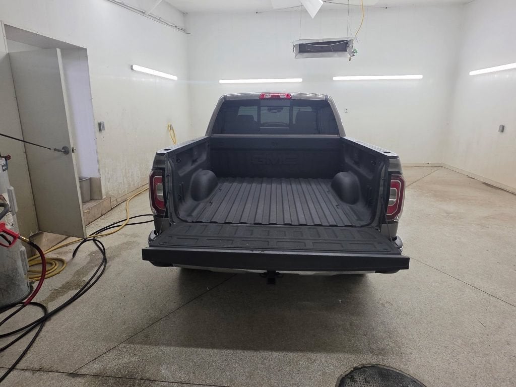 2017 GMC Sierra 1500 — detail view